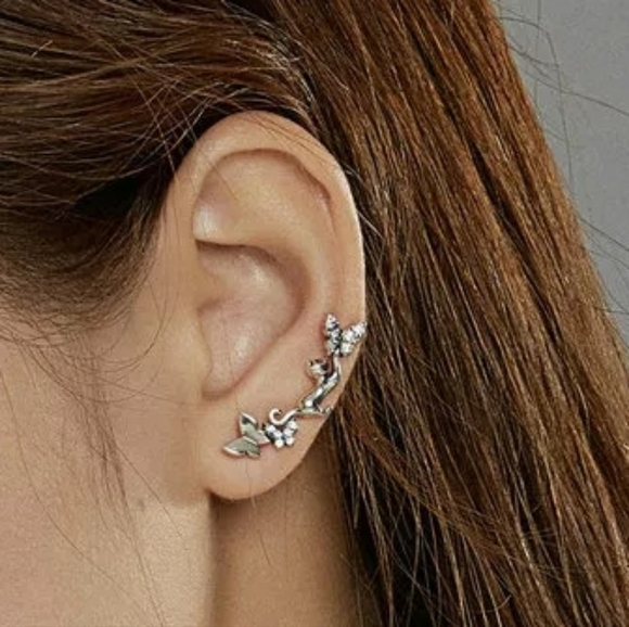 New Silver Cat and Butterfly Earrings - Picture 4 of 5